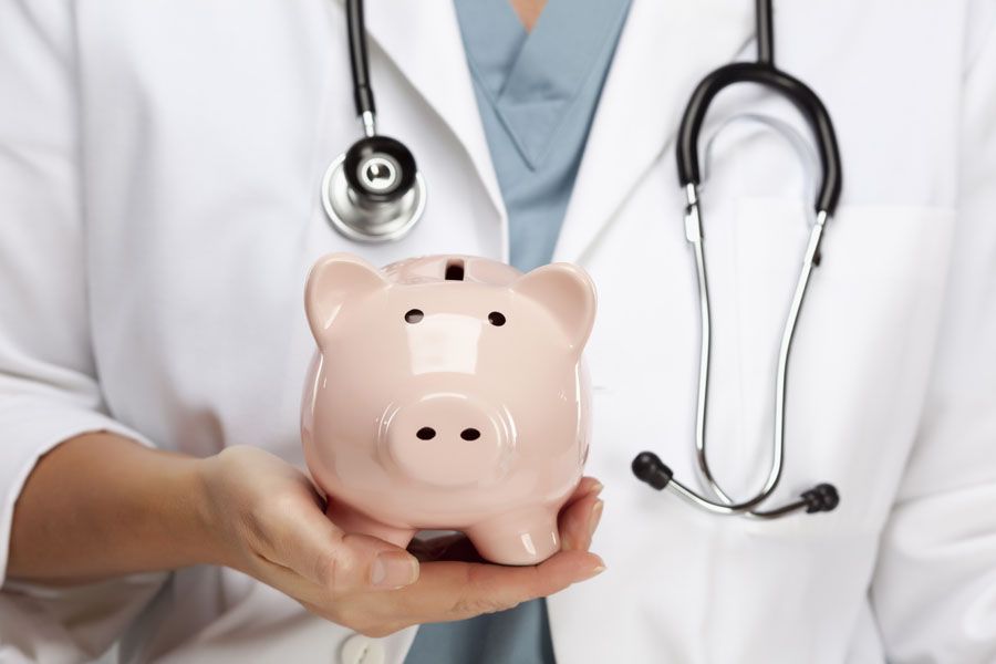 10 Tips for Saving Money at Vets